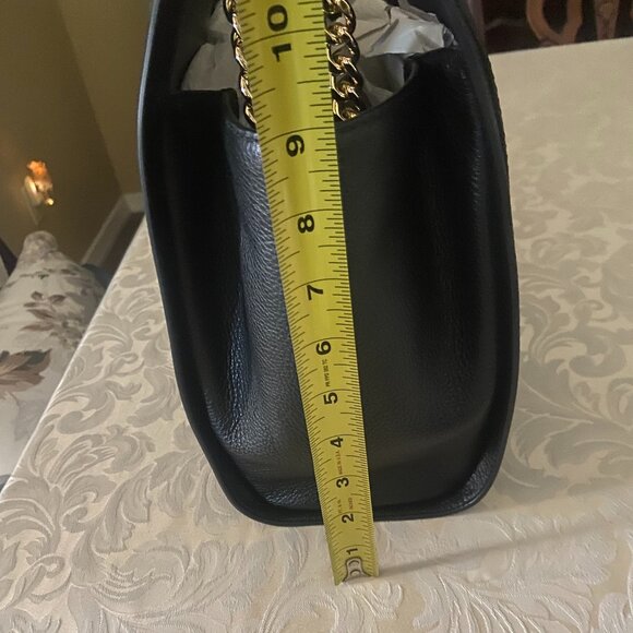 NWT MICHAEL MICHAEL KORS NEWBURY MD GOLD CHAIN LEATHER SHOULDER TOTE - Picture 8 of 11